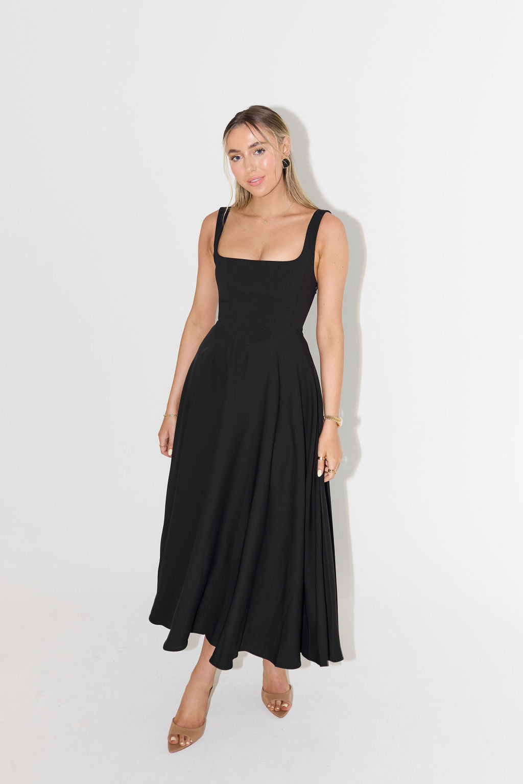 Evelyn - Square Neck Midi Dress